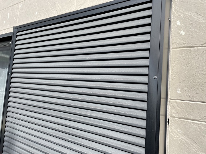 雨樋や戸袋等の塗装に色褪せが発生した状態