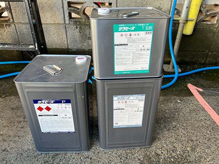 床面塗装にはサラセーヌを使用