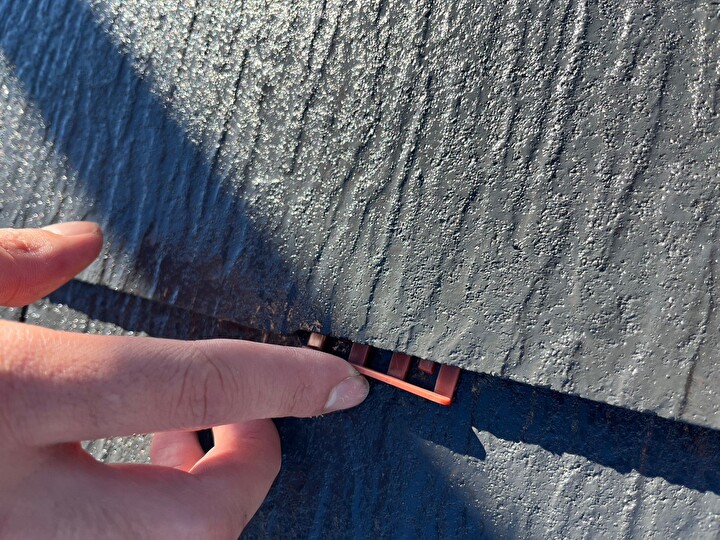 タスペーサーの設置作業風景