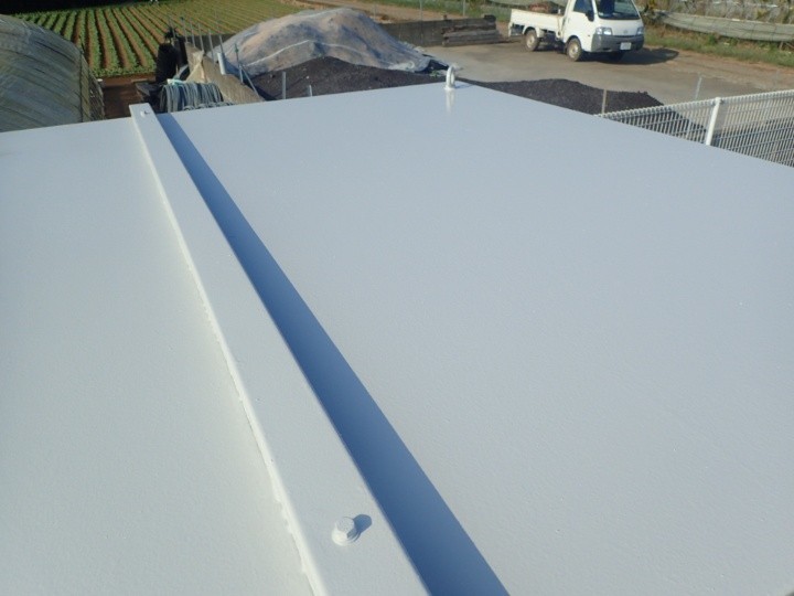 日本ペイント製のファインウレタン塗装後のキュービクル