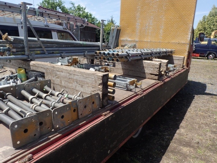 足場架設の工程