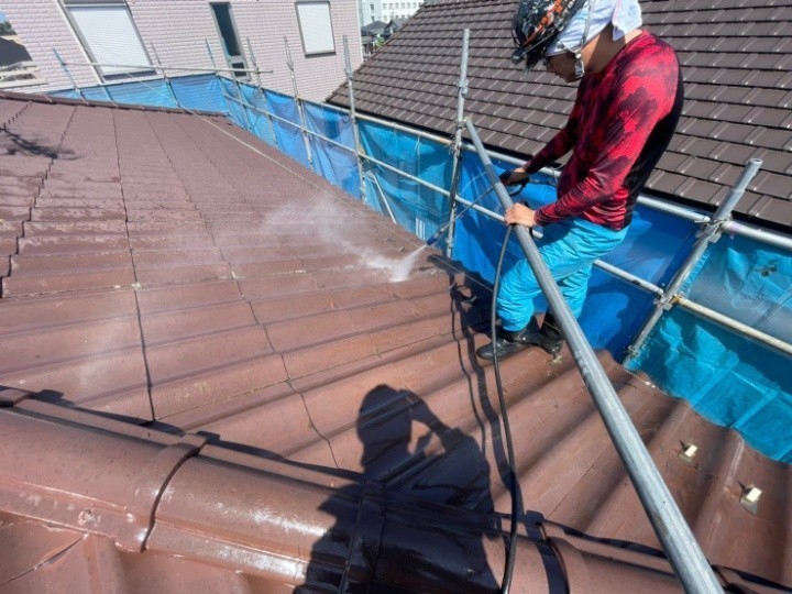 高圧洗浄の作業風景