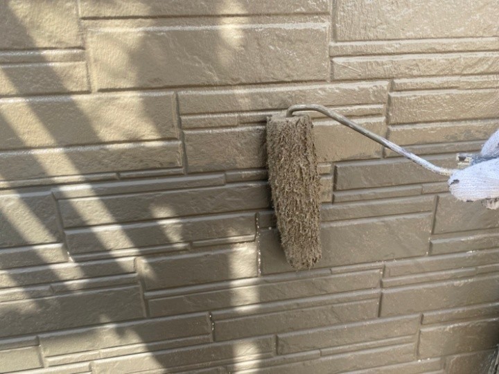 ナノコンポジットWを使った外壁塗装作業