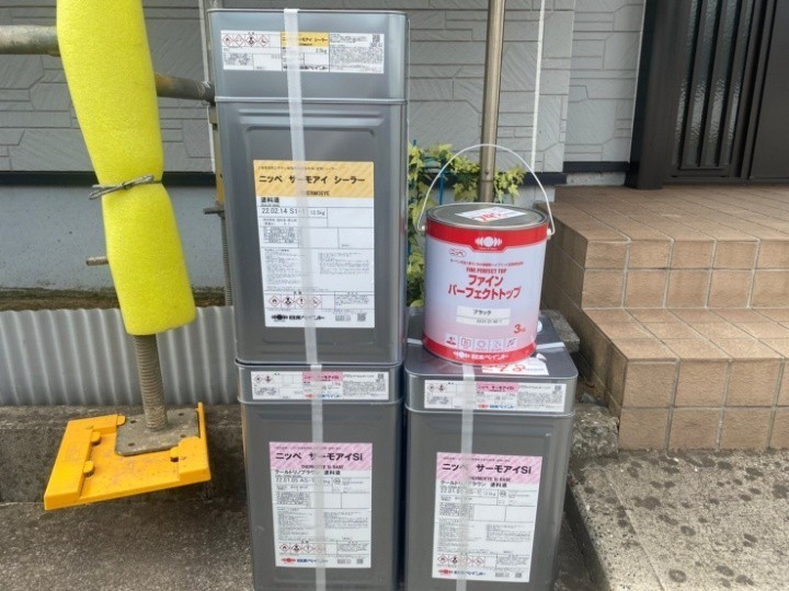 屋根塗装に日本ペイントの遮熱塗料「サーモアイSi」を使用