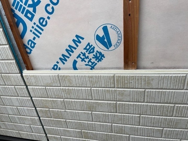 外壁材の設置作業
