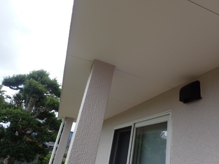 パーフェクトトップを用いた外壁塗装工事が完工した住居