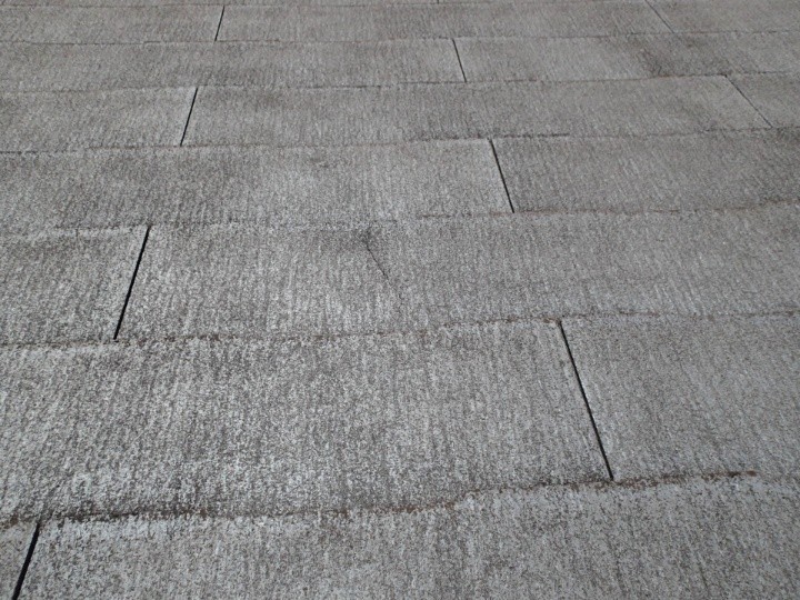 木口部分の各所でひび割れが発生