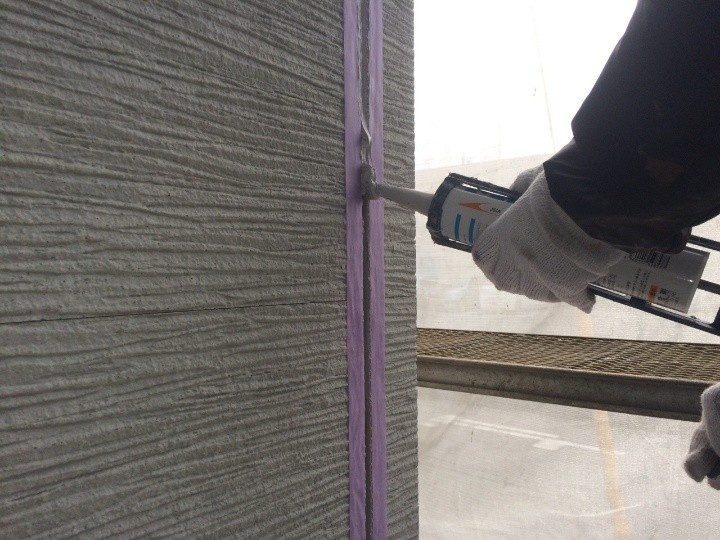 撤去後に目地にコーキングを充填