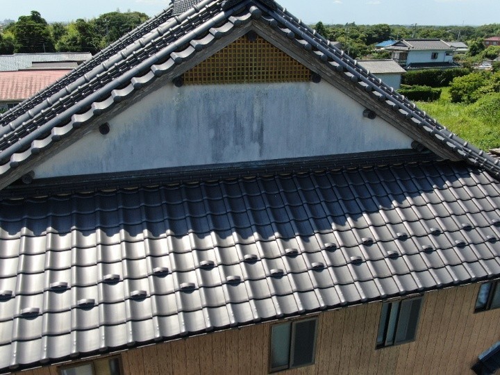 町田市にて左官壁へパーフェクトトップを使用した外壁塗装工事を実施しました