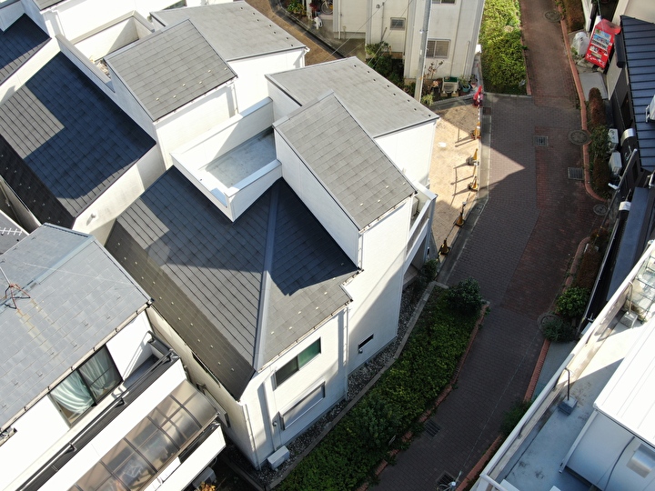 屋根材はスレート