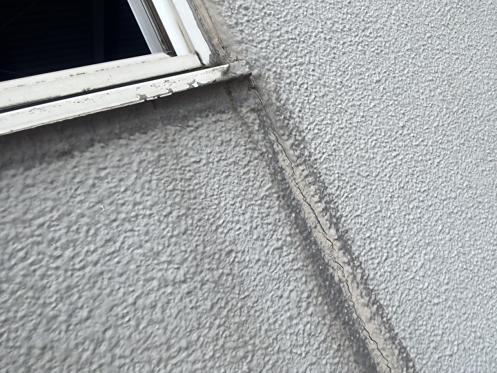 ALC外壁の目地にクラック