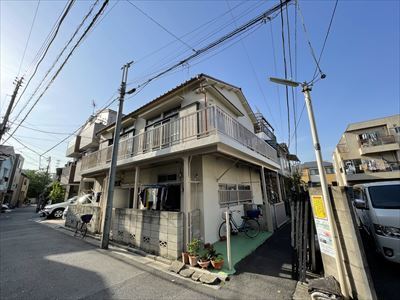 荒川区東尾久で行った鉄部塗装の様子をお届けします！クリーンマイルドウレタン（SR-411）を使用しました！