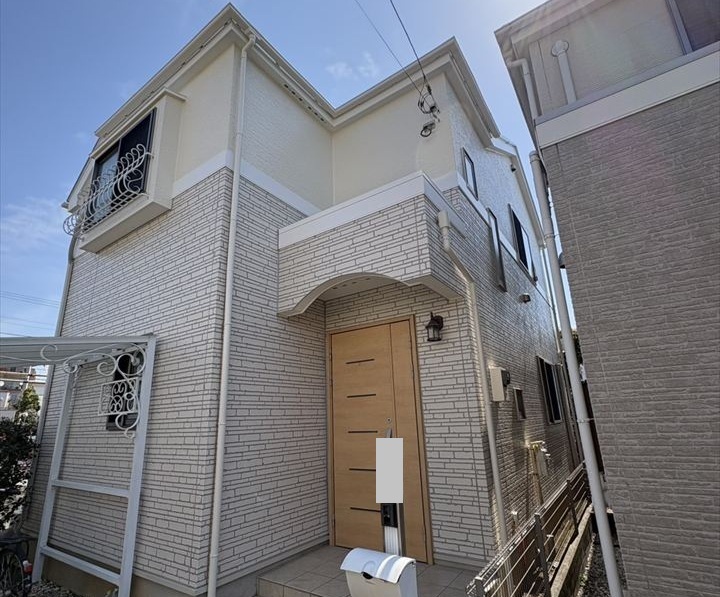 中野区南台にて外壁塗装工事を実施！ダブルトーン仕上げにて意匠性のある外壁に仕上げました！