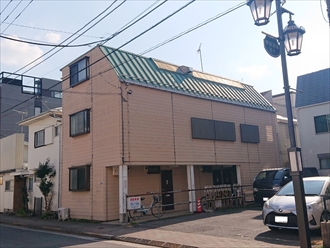 大田区田園調布本町でアパートの金属屋根塗装工事とサイディング張り外壁の塗装工事