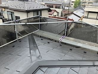 江戸川区東小岩で実践！ファインパーフェクトベストを使用したスレート屋根の塗装工事の全工程