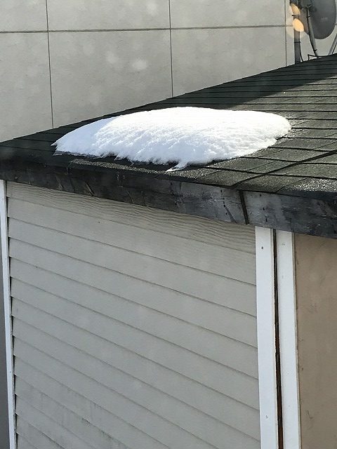 雪止めの要らない屋根材