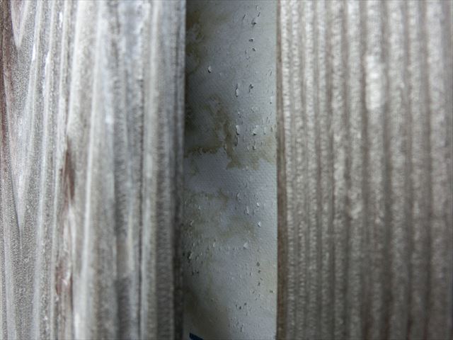 外壁木板のはがれ