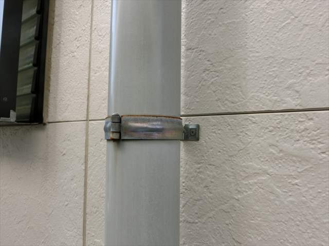 配管留め具の錆