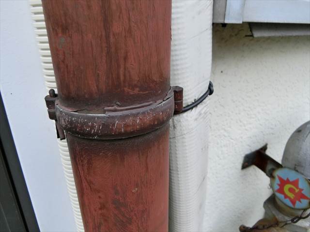 樋金具の錆