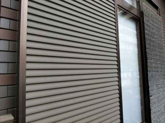 雨戸の塗装
