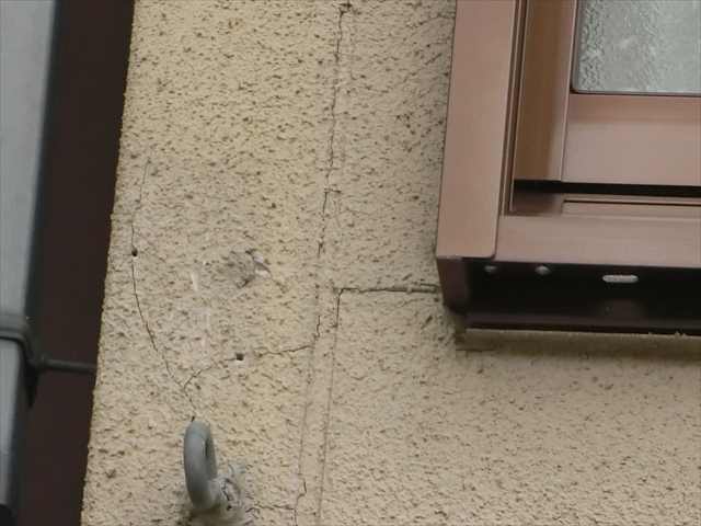 外壁のヒビ割れ