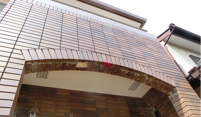 名古屋市中川区にて外壁タイルが剥がれ落ちた箇所の建物調査