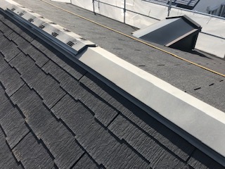 名古屋市中川区にて屋根板金の塗装工事を行いました
