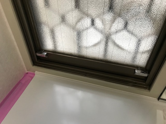 名古屋市港区にて室内の木部枠の塗り替えを行いました