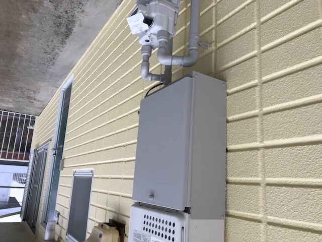 給湯器カバー