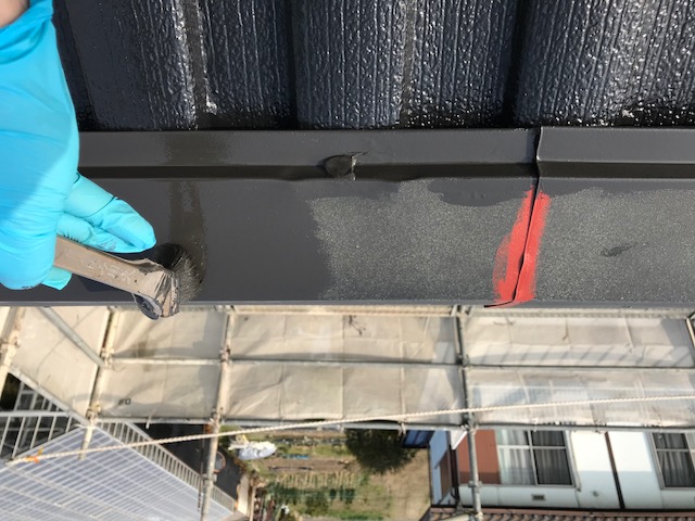 塩ビ被覆の上塗り