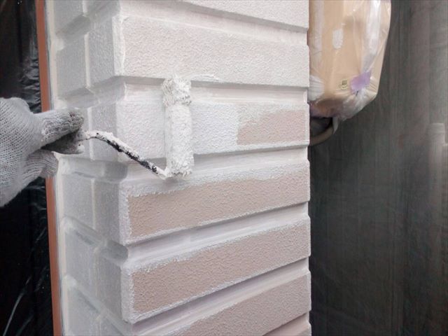 ALC外壁の下塗り