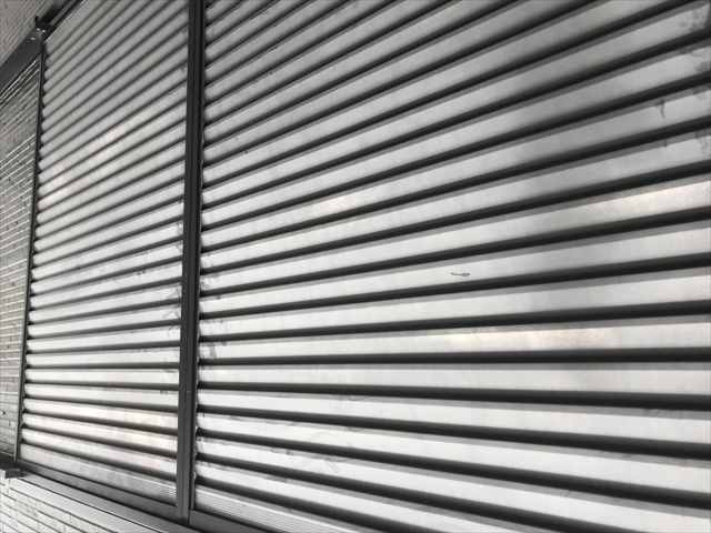 名古屋市港区で雨戸の塗装を行いました