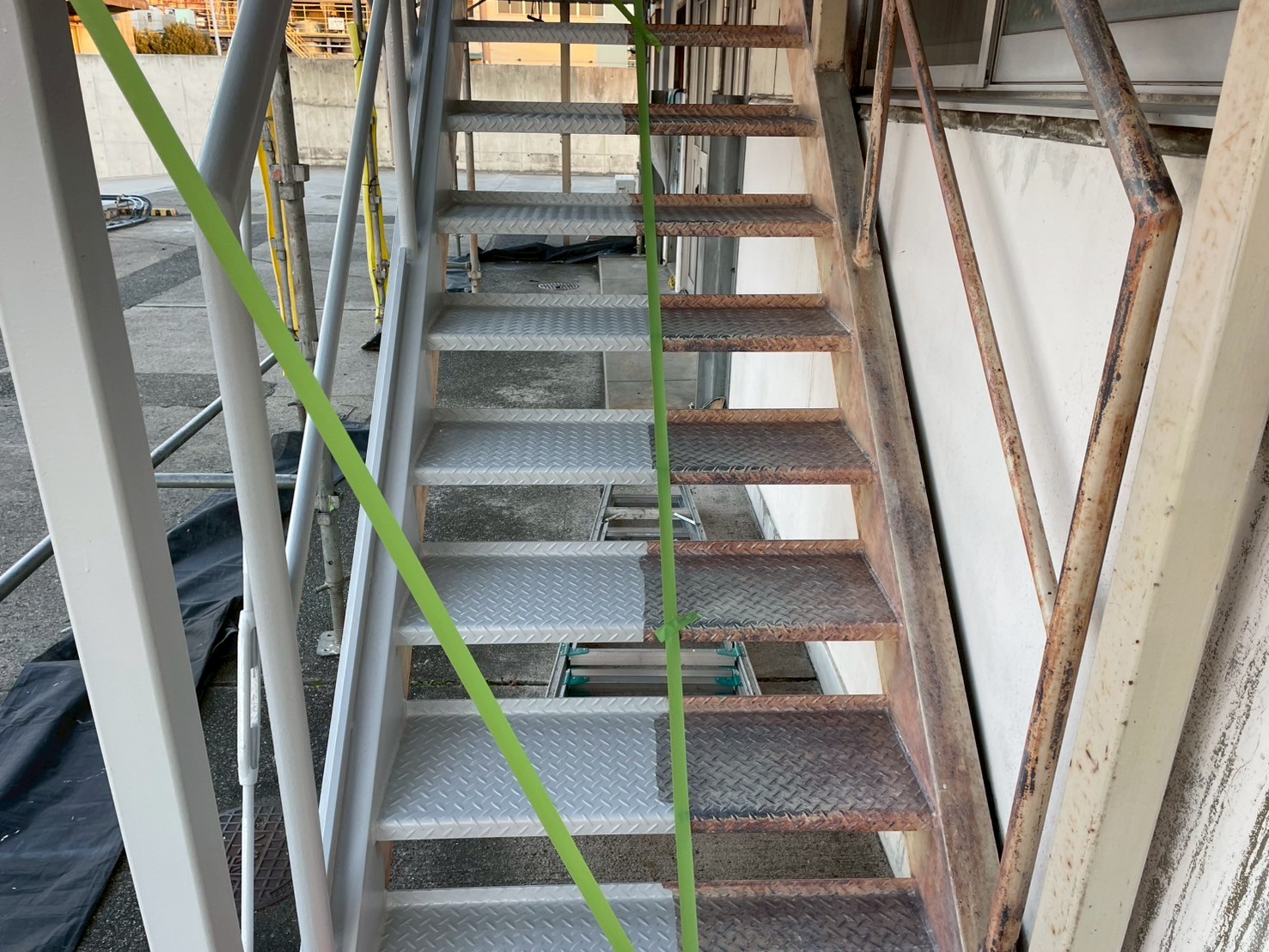 鉄骨階段錆止め