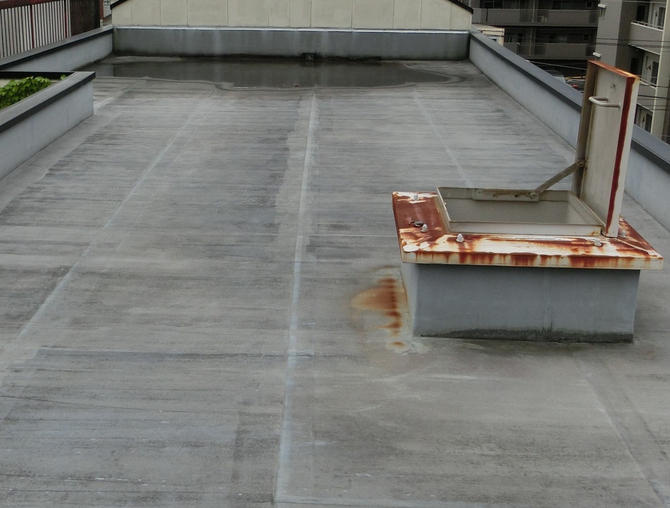 無料の雨漏り建物調査／名古屋市中村区のマンション屋上の防水を調査しに行ってきました