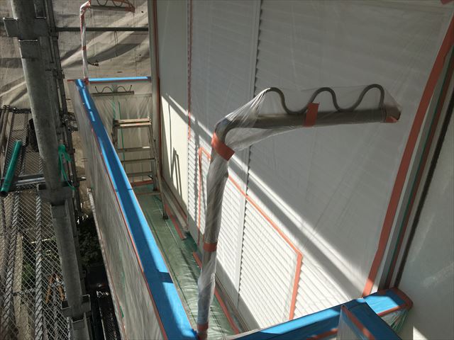 積水ハウスのお宅を無機塗料で塗り替え現場の養生作業/ひたちなか市