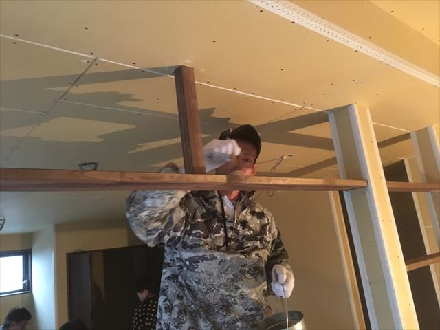 集成材ラック塗装