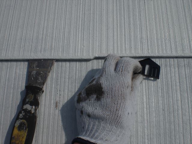 塗装工事の継続作業になります。高萩市での作業のお話になります