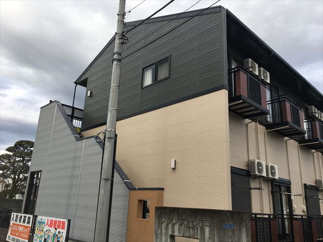 水戸市のアパート、鉄骨階段・構造軽量鉄骨等、鉄部塗装と仮設足場解体完了になります。