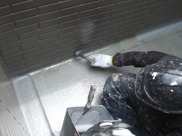 塗装工事の継続作業になります。高萩市での作業のお話になります