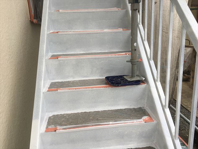 鉄骨階段