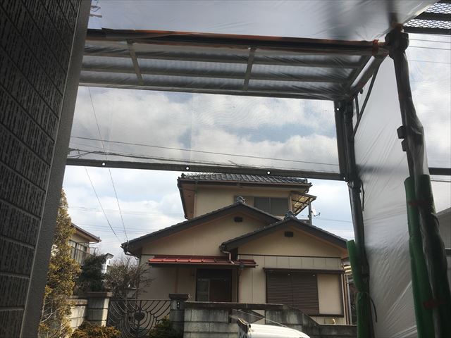 玄関通路頭上養生
