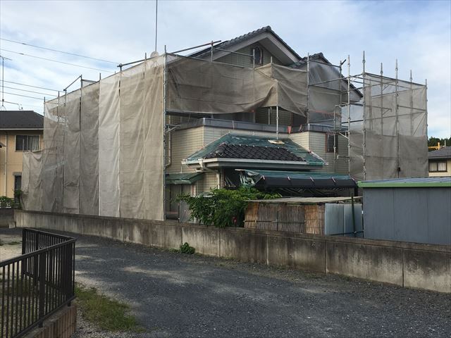 セラマイルドで軒天塗装、ミラクシ－ラ－エコで外壁下塗り/水戸市