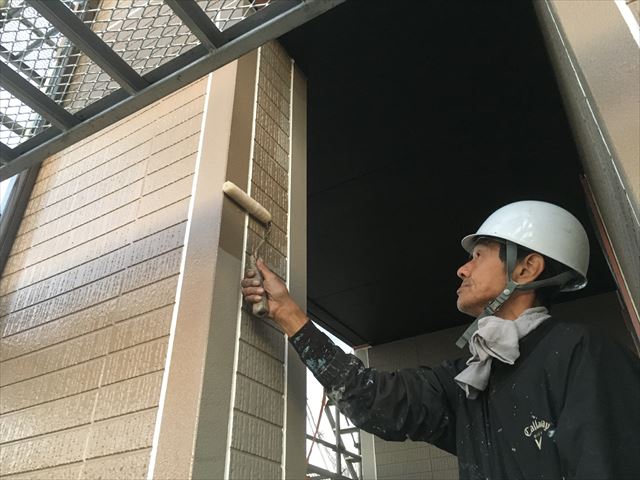 外壁下塗り