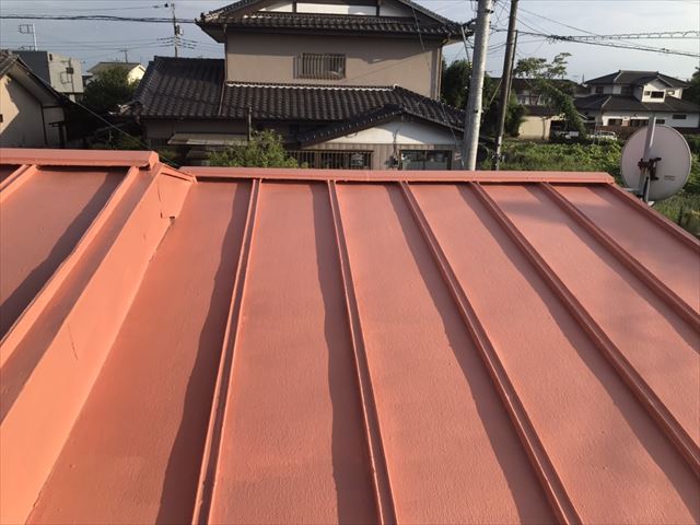 水戸市屋根塗装アドクールアクア 着色1回目