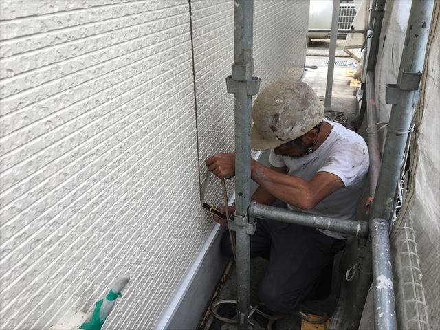 大東建託アパート　外装リフォーム中のシーリング撤去打ち替え　水戸市