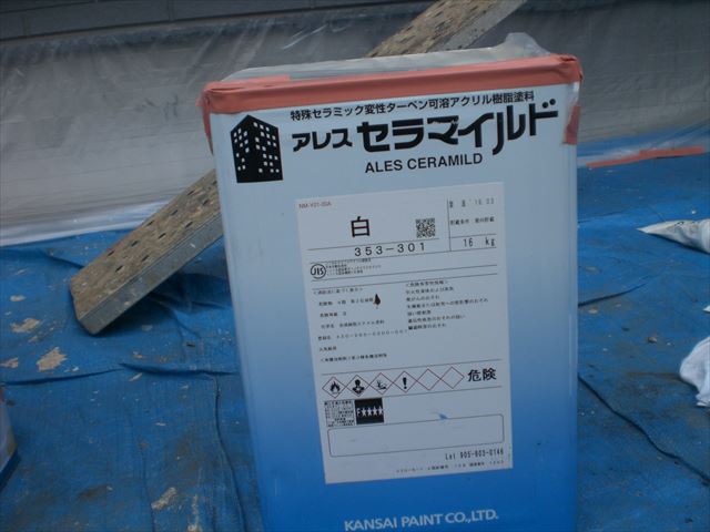 ひたちなか市中根町で軒天着色仕上げと外壁の中塗り作業をしました