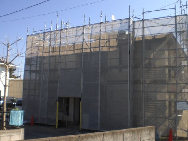 日立市久慈町の塗装前の高圧洗浄作業について、お話します。
