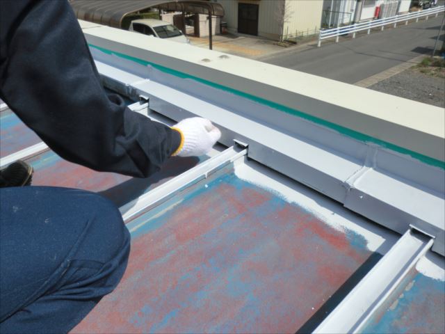 瓦棒屋根錆止め下塗り、エポサビα