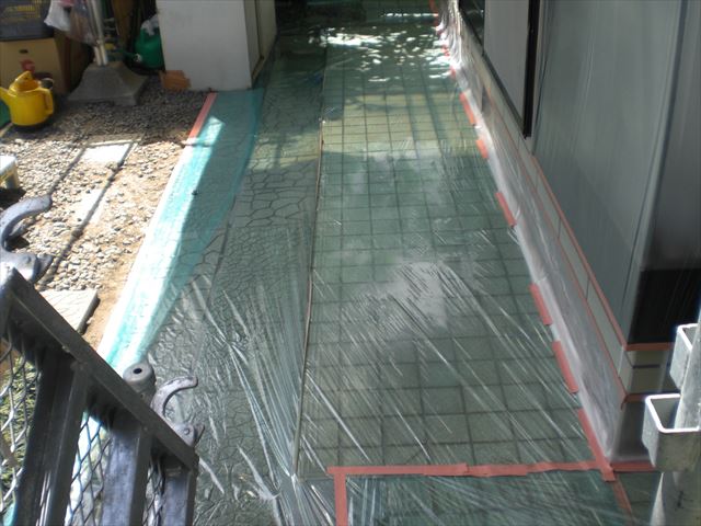 外壁リフォーム　塗り替え前の養生と下地調整作業をしました　水戸市