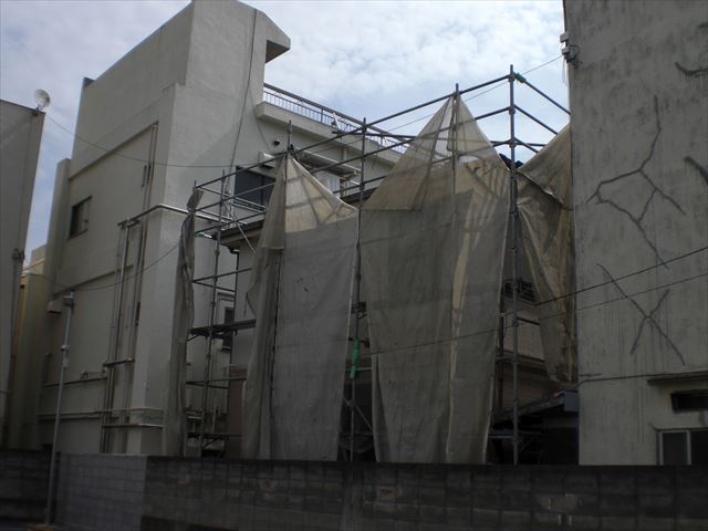エスバイエル　SKマイルドシーラーEPO屋根下塗り　鉄部錆止め作業日立市
